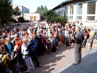 Schulleiter Wolf verabschiedet die letzten Schler