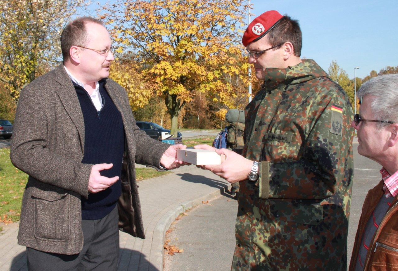 Oberstleutnant Dannenberg und Dirk Bergner