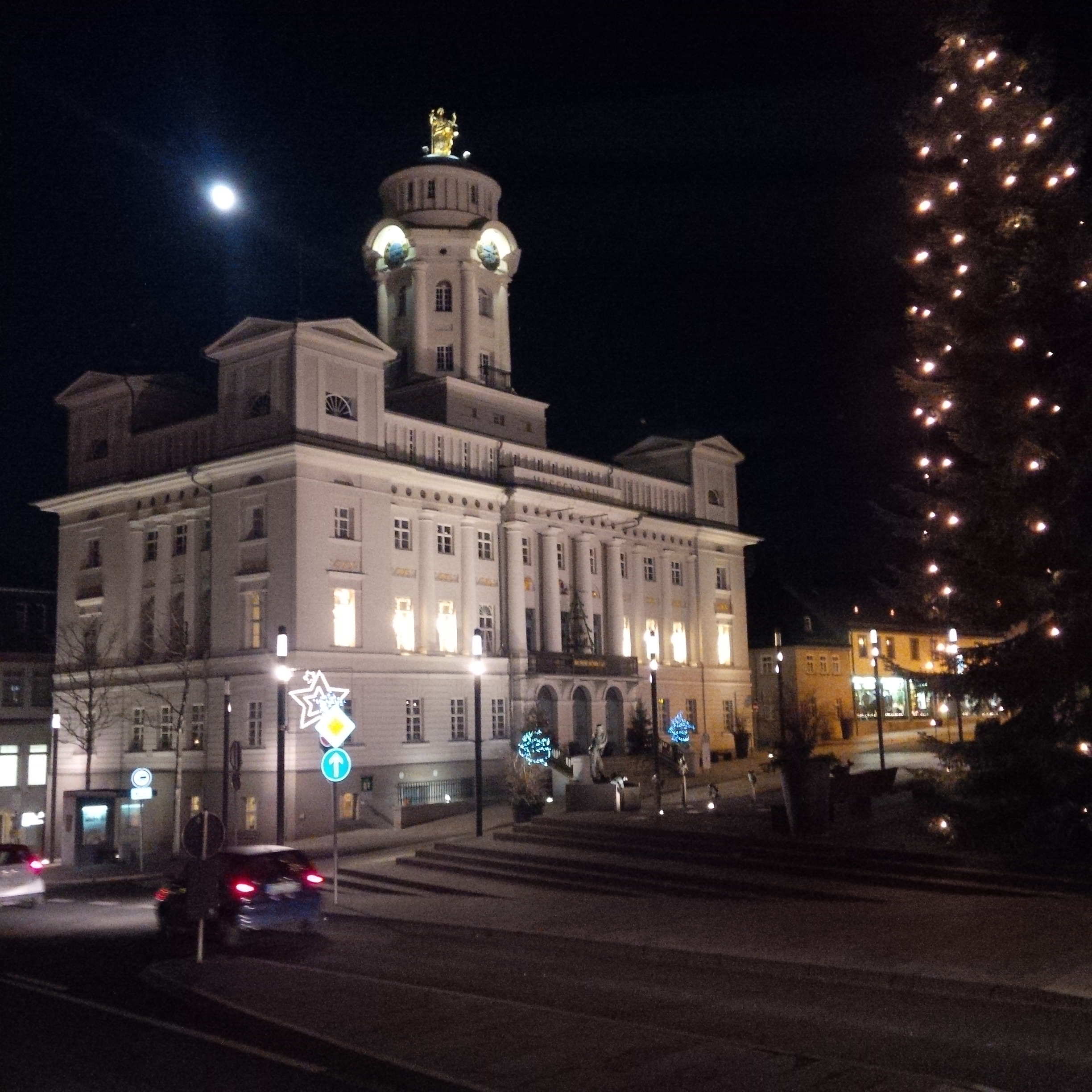 Rathaus Zeulenroda in vorweihnachtlicher Stimmung