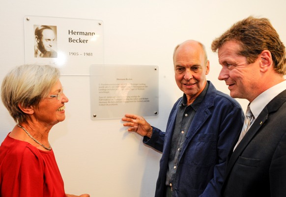 Ruth Strauss und Lutz Becker mit Uwe Barth