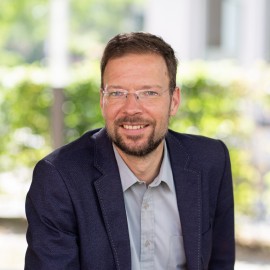 Dr. Thomas Nitzsche - Dr. Thomas Nitzsche -