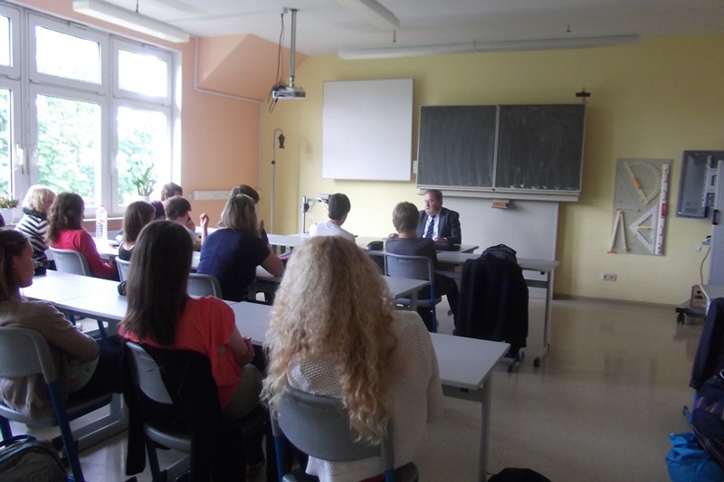 Besuch des Landtagsabgeordneter Heinz Untermann im Gebeseer Gymnasium