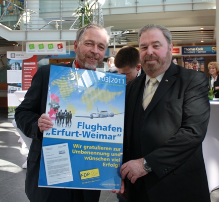 Flughafenchef Matthias Khn und Heinz Untermann